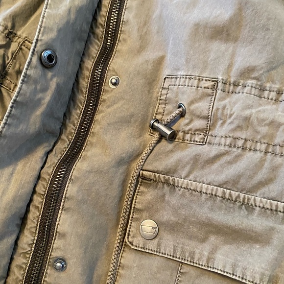 Levi Strauss woman’s utility jacket size medium. - Picture 3 of 7